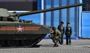 Новейший танк "Армата" заглох на Красной площади - СМИ