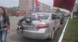 Казахстанцы оригинально празднуют 70-летие Победы