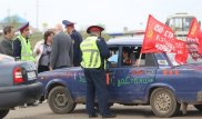 В Уральске прошел запрещенный автопробег в честь 70-летия Победы