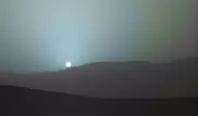 Curiosity запечатлел синий закат на Красной планете