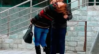 Социальный эксперимент: Парень бьет девушку на улице в Актау