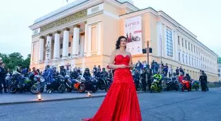 Представлен ролик с участием байкеров к премьере оперы "Кармен"