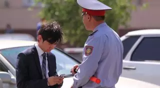 Не вызывать полицию при мелких ДТП предлагает депутат