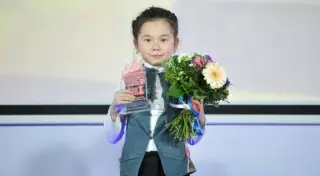 9-летняя казахстанка выиграла чемпионат мира по шахматам в Таиланде