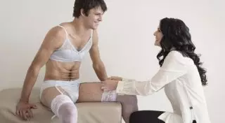 Мир сошел с ума: В Австралии запущена линия эротического женского белья для мужчин