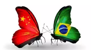 Китай вложит в экономику Бразилии 50 миллиардов долларов