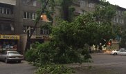 Непогода ударила по Алматы и Астане