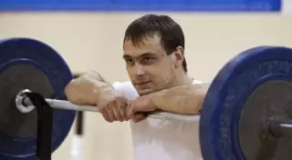 Илья Ильин стал обладателем именной звезды на "Аллее Славы" в Алматы