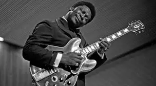 Пост памяти короля блюза Би Би Кинга