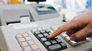 С 1 июля 2015 года бизнесмены в РК обязаны установить онлайн кассовые аппараты
