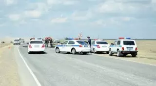 Шестеро мужчин погибли в аварии на трассе Атырау - Актау