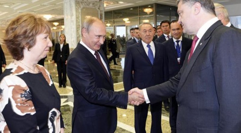 Владимир Путин и Петр Порошенко. © Reuters