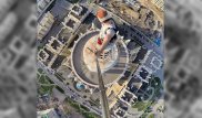 На шпиле "Триумфа Астаны" сделал селфи путешественник из России