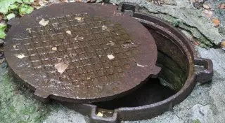 6-летний мальчик утонул в водопроводном колодце в Атырау