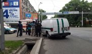 Инкассаторский фургон столкнулся с Lexus в центре Алматы