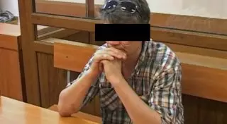 Сбросивший на ребенка телевизор житель Актау выплатит 6 миллионов тенге