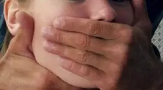 Неизвестный мужчина напал на 10-летнюю девочку в Караганде