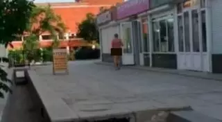Полиция прокомментировала ролик с голым мужчиной в центре Актау