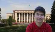 В КБТУ охарактеризовали переодевшегося в выпускницу на ЕНТ-2015 студента