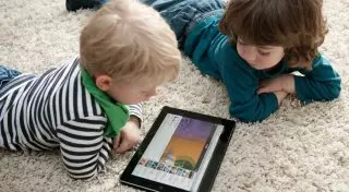 Почему нужно оградить ребенка от гаджетов до 13 лет