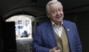 Елизавета II поблагодарила Олега Табакова за роль королевского ювелира