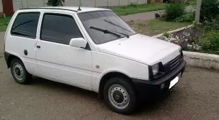 Автоугонщик в России несколько километров толкал машину