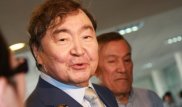 Олжас Сулейменов заскучал на Съезде религиозных лидеров в Астане