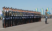 Казахстанской молодежи "устроили" армейскую школу