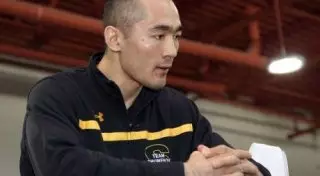 Бой Бейбут Шуменов - Би Джей Флорес перенесен из-за травмы казахстанца