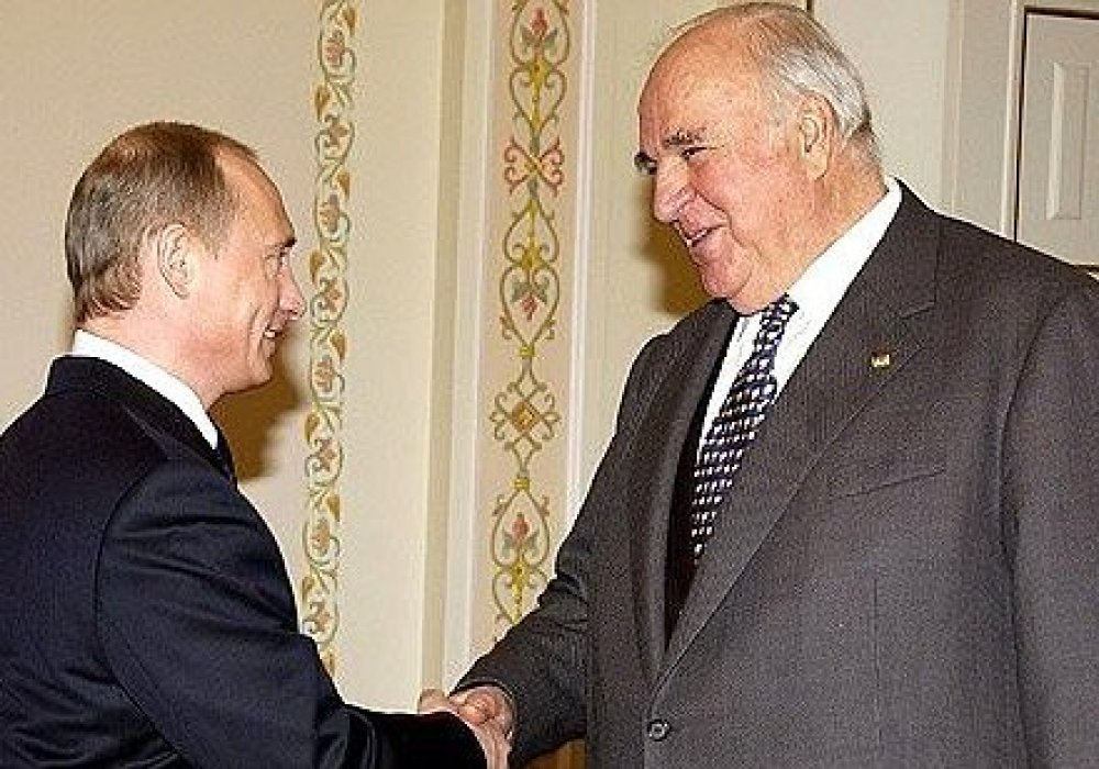 Владимир Путин и Гельмут Коль. © en.kremlin.ru 