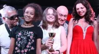 Юная певица из ВКО стала лучшей на международном конкурсе "Золотая нота"