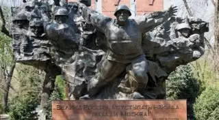 Исследовать подвиг 28 панфиловцев комиссией из трех стран предлагают в Казахстане