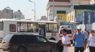 Беременная женщина оказалась в толпе во время массовой драки в Астане