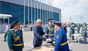 Тасмагамбетов вручил дипломы выпускникам Национального университета обороны
