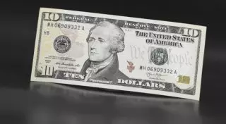 На 10-долларовой банкноте будет изображена женщина