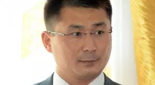 Бывший аким Атырау вышел из тюрьмы раньше срока