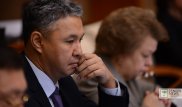 Мажилисмен ожидает снижения зарплат в РК после принятия закона о пенсионном обеспечении