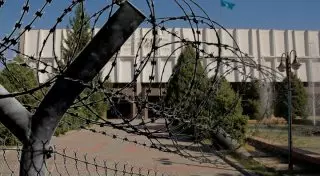 Сотрудники театра имени Лермонтова пожаловались на вандалов