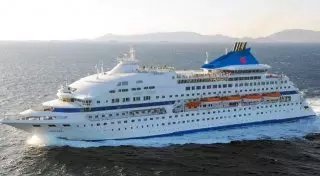 Круизный лайнер с 853 пассажирами столкнулся с танкером у берегов Галлиполи