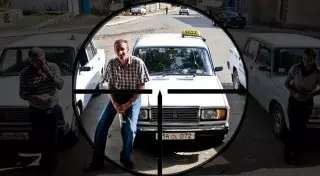 "Охоту" на нелегальных таксистов в Алматы общественник назвал несвоевременной