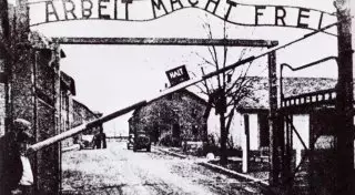 94-летнего охранника Освенцима судят за участие в Холокосте