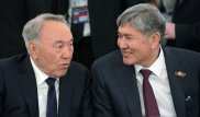 Президент Кыргызстана наградил Назарбаева орденом "Манас"