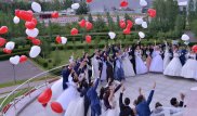 30 пар одновременно поженились в Астане