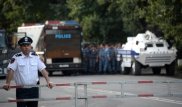 На митинге в Ереване продолжают участвовать около 15 человек