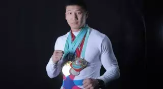 Боец из Кокшетау за границей не ударил лицом в грязь