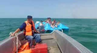 В "Кендерли" туристов на катамаранах едва не унесло в море