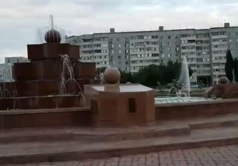"Поющий фонтан" в парке имени Первого Президента в Актобе.