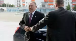 Назарбаев о терроризме: Вырвать на корню