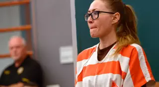 На 30 лет за секс с учениками осудили 35-летнюю учительницу в США