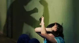 Жертвам насилия в школах советуют обращаться в полицию и к психологам